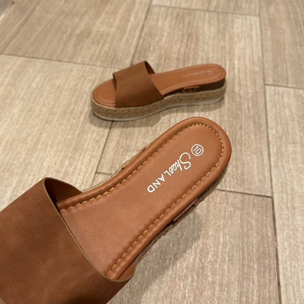 Brown Platform Sandals with Rope Design - Picture 5 of 5